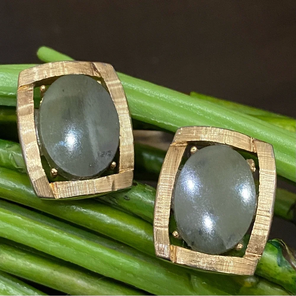 Vintage SWANK Pat Pend Brushed Gold Jade Jadeite Cufflinks